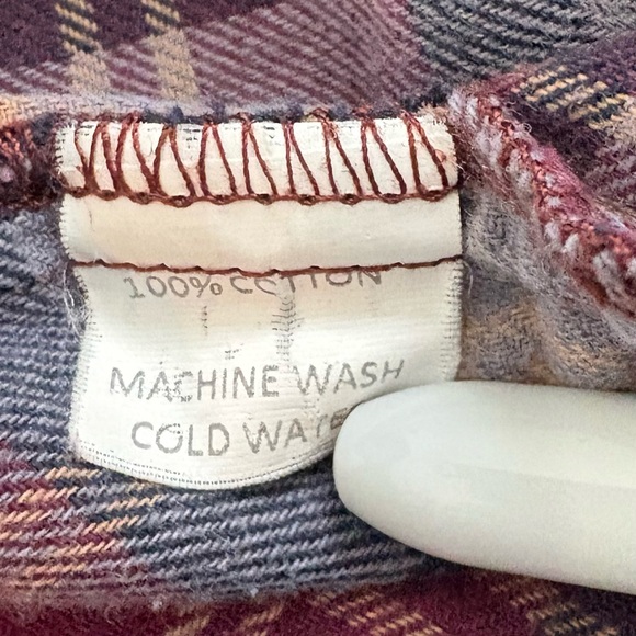 BRANDY MELVILLE Wylie Button Down Flannel Red and Gray Checkered 100% Cotton - Picture 5 of 8